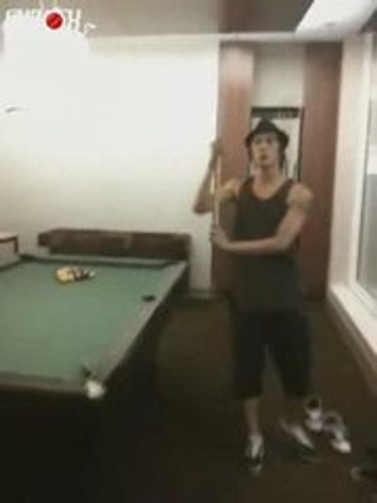 KO tout seul au billard ! Owned