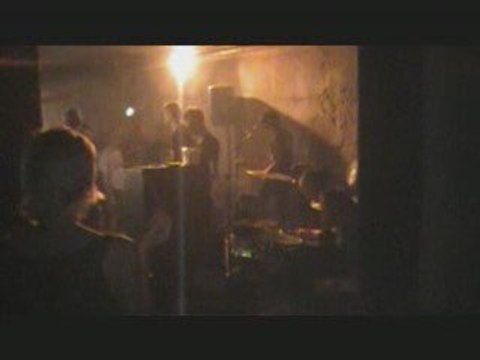 TOUJOURS RIEN en Live à LYON (Punk Rock)