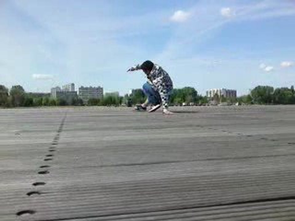 Bboy Keziah Mehdi - ANVERS BELGIQUE 2009 Footwork