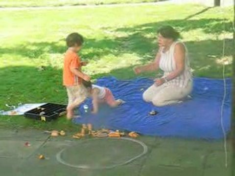 avec mamie dehors 180809 011