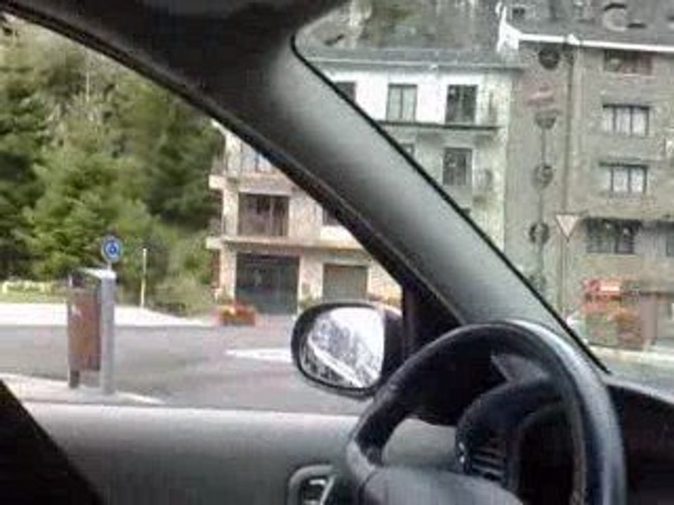 En direct (X 2) du transfert mairie/ église : CLOSER vidéo !