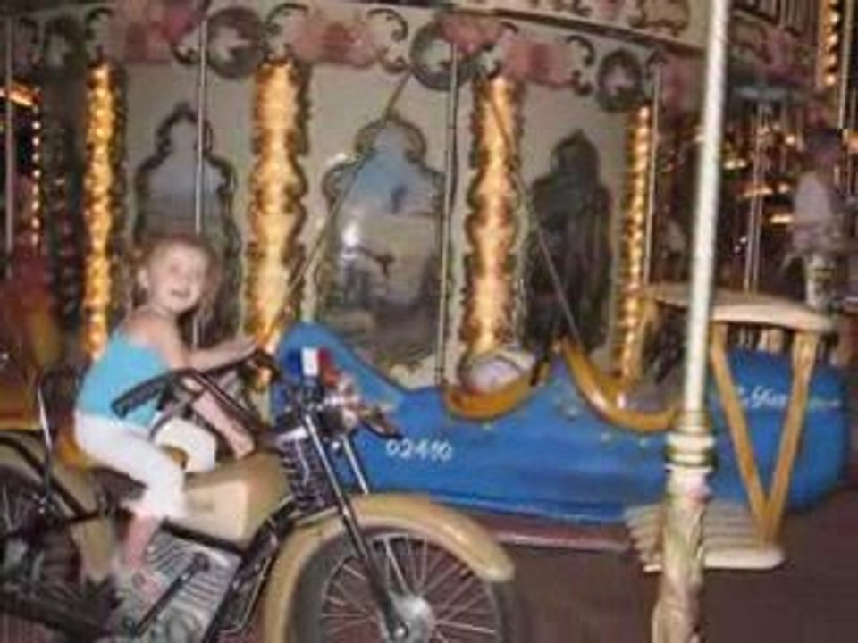 LAURENCE ET MAENA 07 2006