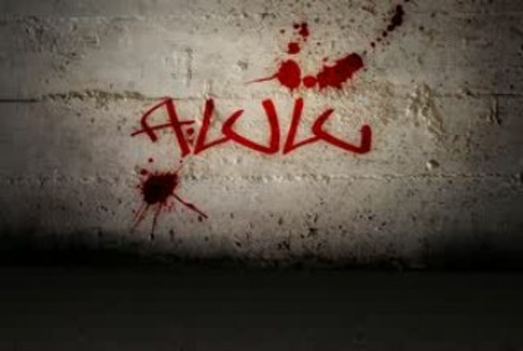 Tag aluluprod sur un mur + sang