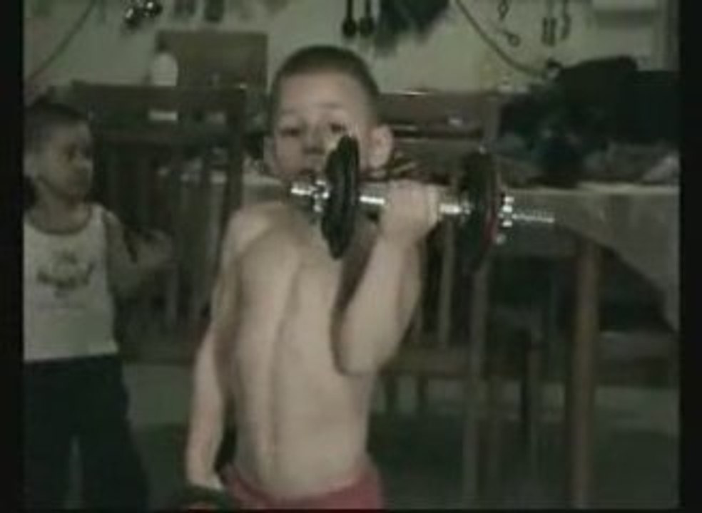 Le petit le Plus Fort du Monde !!!