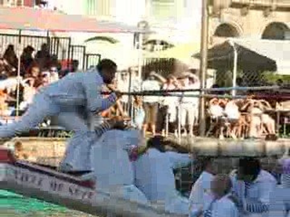 sete les joutes Plouf ? Pas plouf ? Plouf ? Pas plouf ? ...