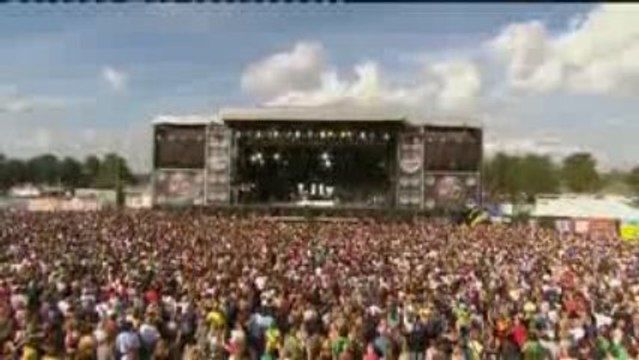 Lily Allen - Not fair (Live @ V Festival)