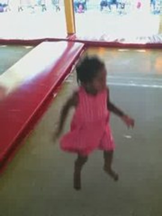 Fabienne au trampoline