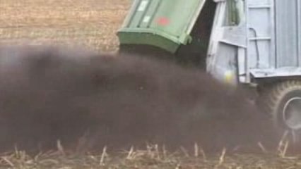 Remorque à fond poussant Fliegl + option epandeur