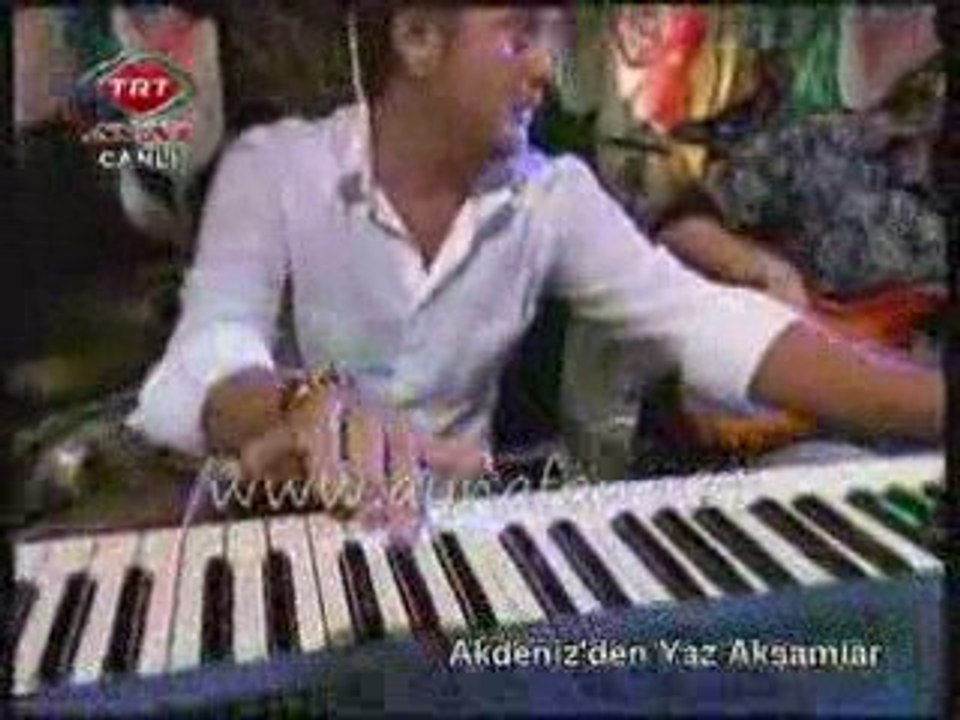 Ayna-Çiçekler Ekiliyor www.aynafan.net