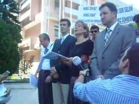 ÖZÜR GRUBU MEB ÖNÜ Cansel GÜVEN -AES BAŞKANI BASIN AÇIKLAMSI