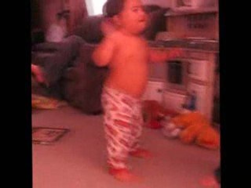 Baby Dancing to Tunak Tunak Tun - Funny!! So Cute!