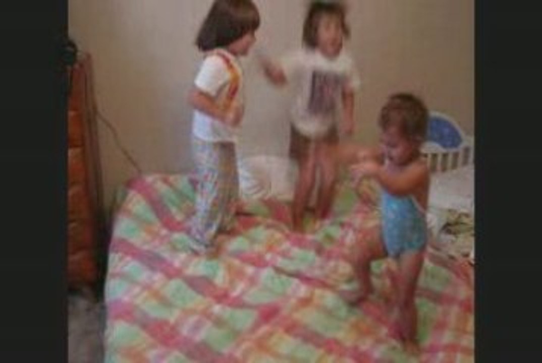 THREE LITTLE MONKEYS