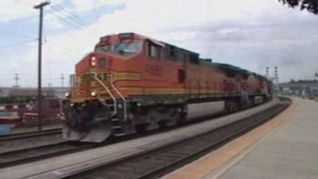 BNSF #4582 Meets UP #7772 in Vancouver, WA
