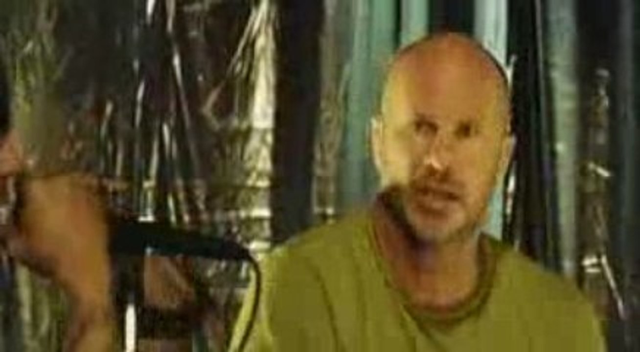 Red Hot Chili Peppers   desecration smile ( by sefa döner)