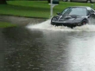 Acura NSX jako łódź podwodna