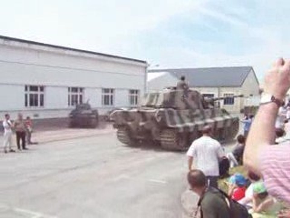 MUST SEE - King Tiger tank, mother of moden tanks