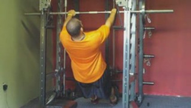 Body Weight Rows for a Challenge with Mr. Low Body Fat