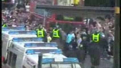 fuori dall' Upton Park