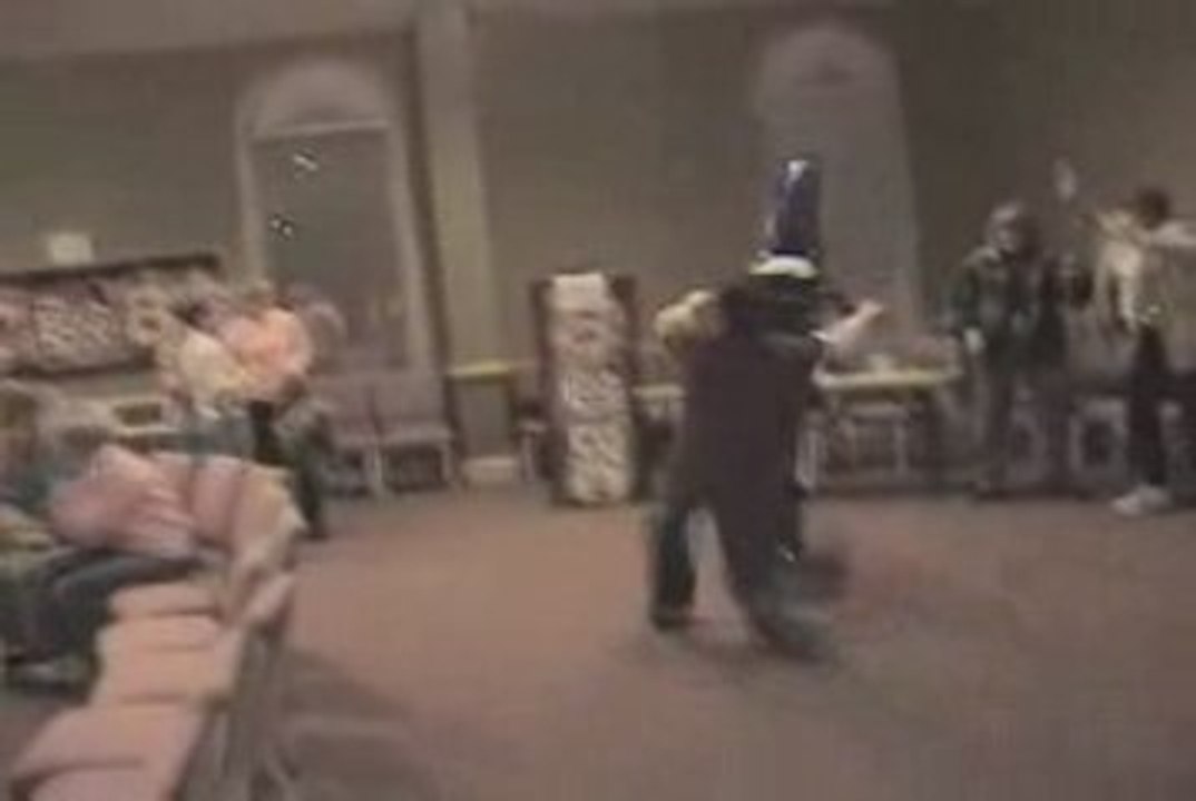 régis en moto a l eglise