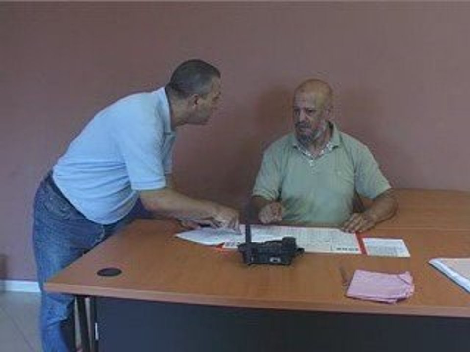 1 DH La Minute!: Jamal l'agent immobilier
