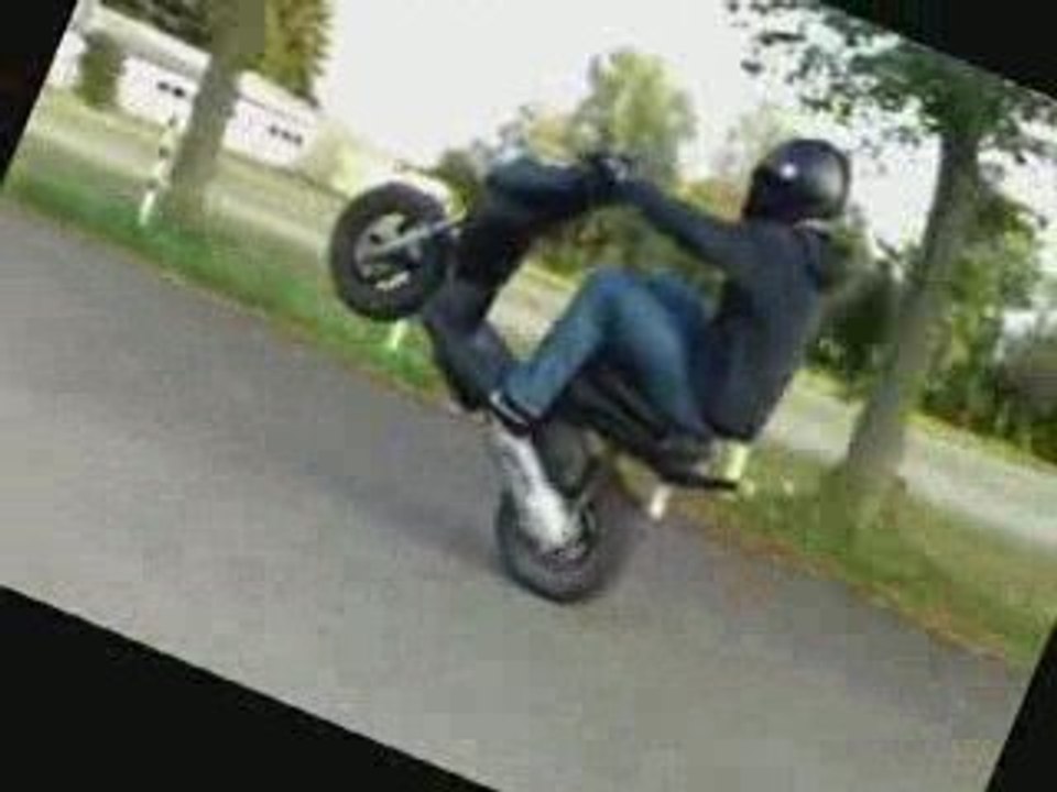 MBK STUNT F*CKYOU in WHEELIE ACTION
