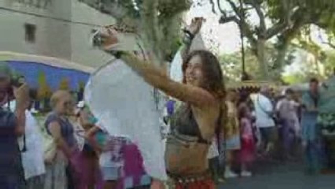 La Tarasque au Médiévales de Tarascon 2009 - défilé