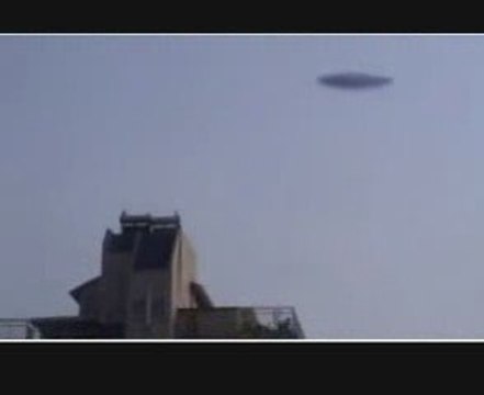 MUST SEE - UFO caught on camera, fun Advert