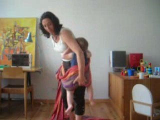 portage sur le dos, descendre l'enfant