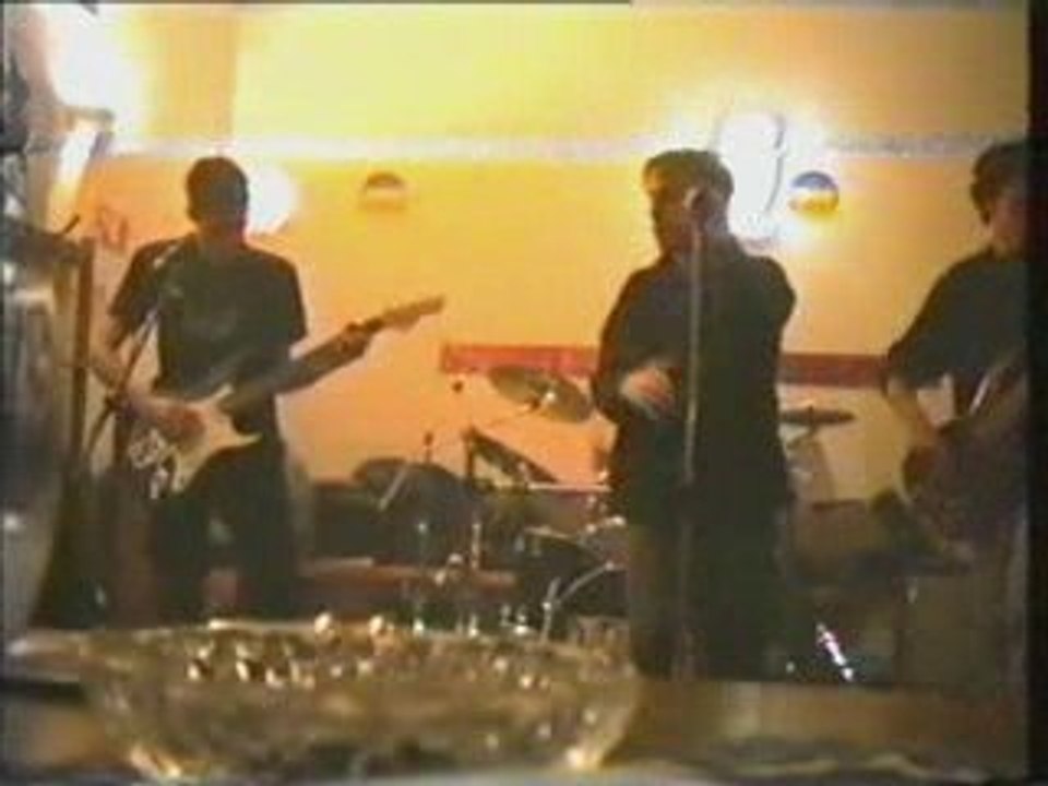 Heaven: Empty Spaces (live 7 jan'2000)