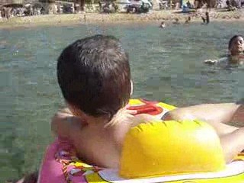 petite baignade avec mon petit fils Abdou