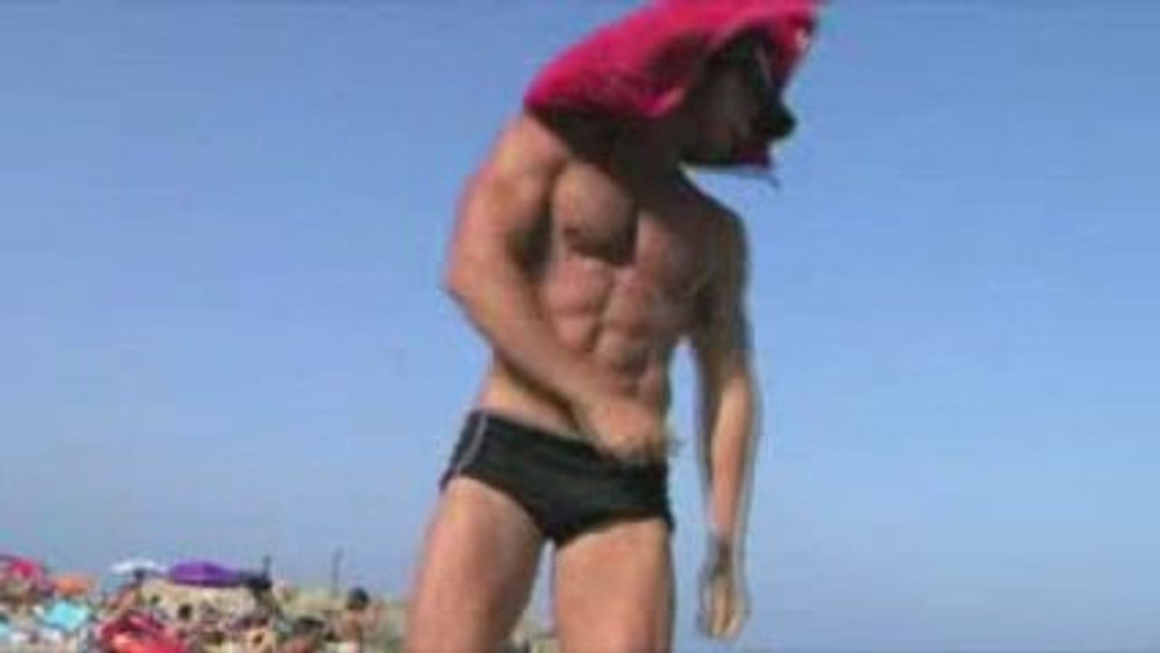 Imitando a una DRAG-QUEEN -Rafa Martín- MIVIDAENUNCLICK 2009