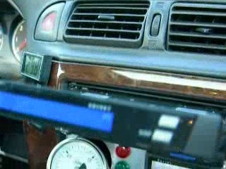 Takara..Autoradio extraterrestre