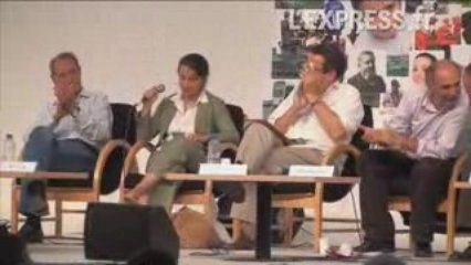 Au PS, la vert Duflot fait rire jaune