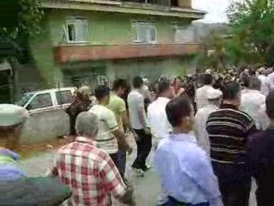 muhterem coşkunun cenaze merasimi.