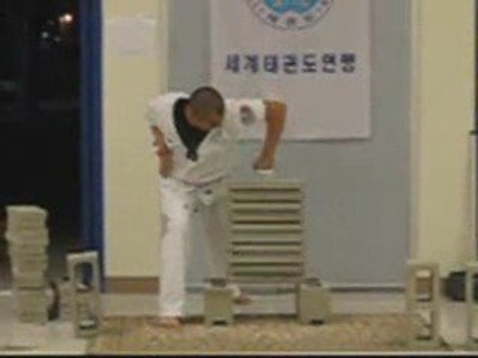 Il casse pas des briques