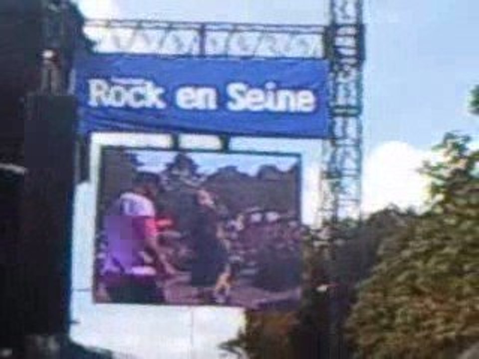 The Asteroids Galaxy Tour-Around The Bend-RockenSeine(Live)