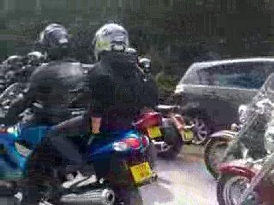 Concentration de moto Merlevenez 9eme édition 2009 (2) T-R