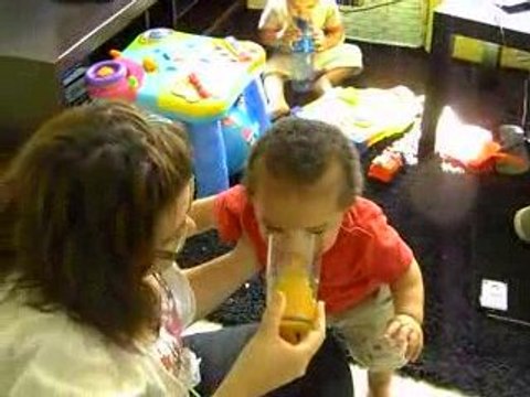 hum le jus de fruit c'est trop bon !!!!