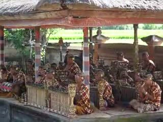 Orchestre lors d'un spectacle de danses traditionnelles à Ba