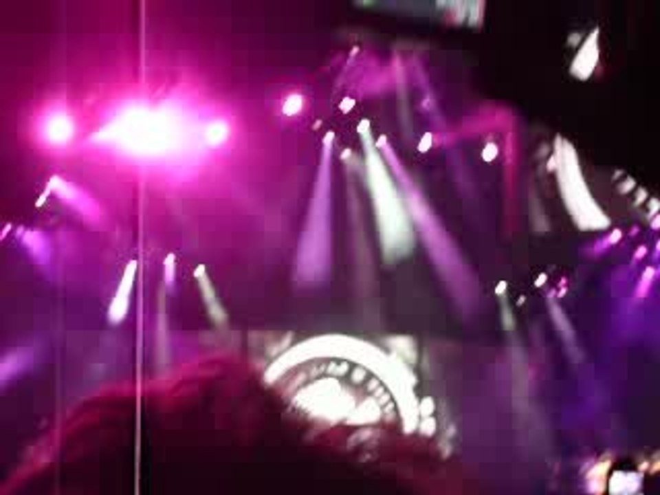 Madonna 29.08.2009-Vogue