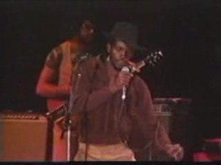 Gregory Isaacs "boon forward" [live]