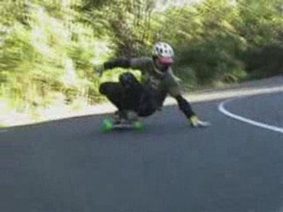 freebord downhill riding