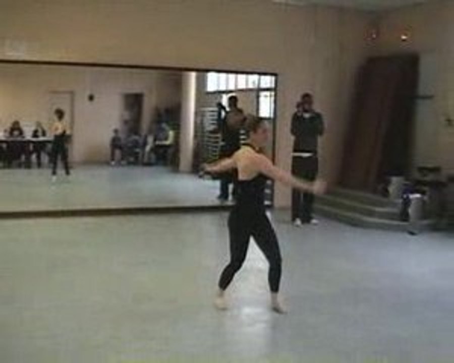 Emma11 Alien Cast Dance Crew