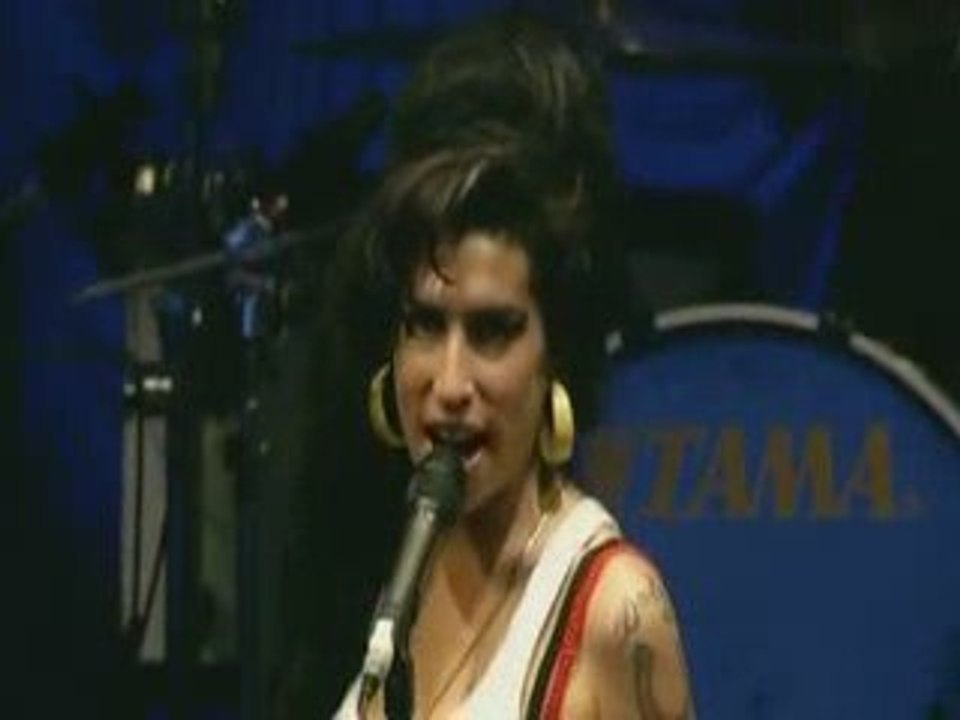 Amy Winehouse - Tears Dry On Their Own