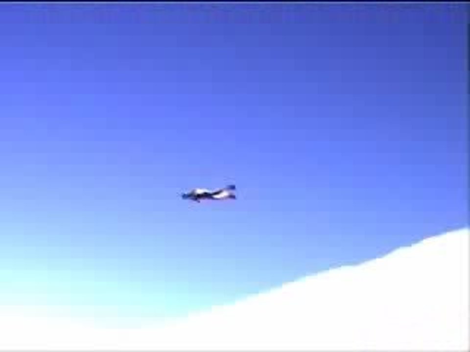 wing suit en montagne