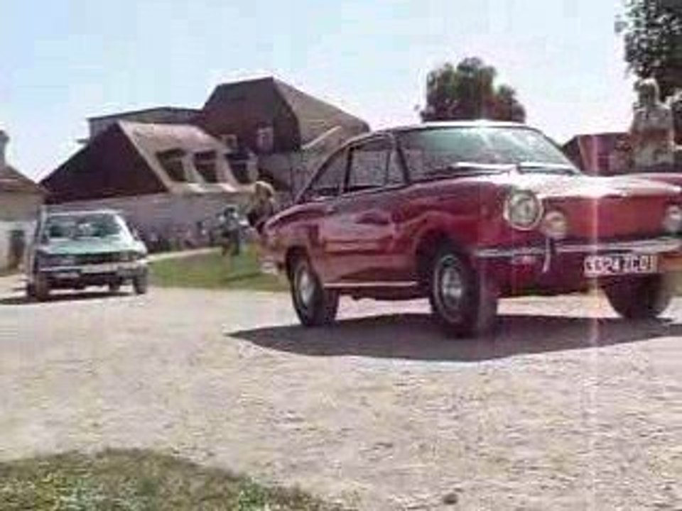 Defiler vieilles voiture arc et senans