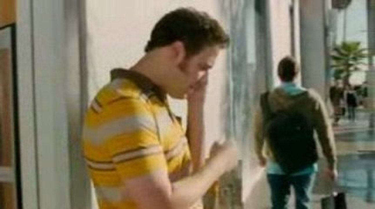 Hazme reir Funny People Trailer en español