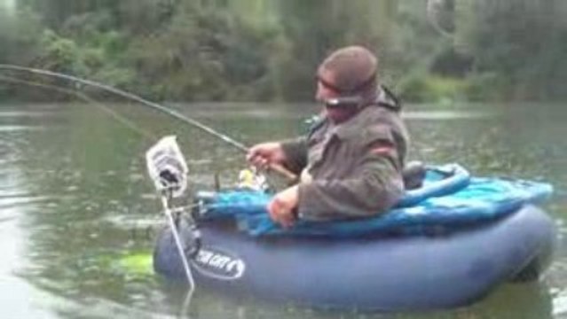 SILURE FLOAT TUBE 1M70 - HD - Yann et Fred à Pont-à-Mousson