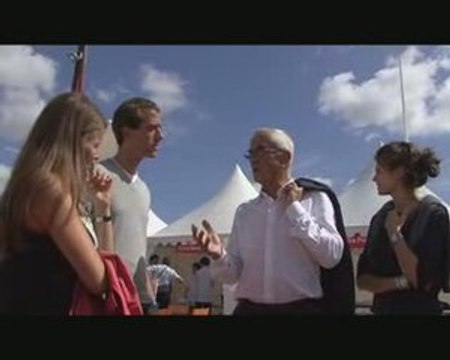 Martin Malvy rencontre des jeunes sur les bourses étudiantes