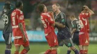 Axel Witsel (Standard Liege) brutal foul over Wasilewski (An